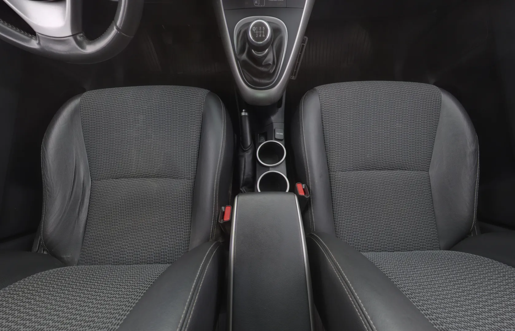 TOYOTA Verso ZKP-933 carousel image