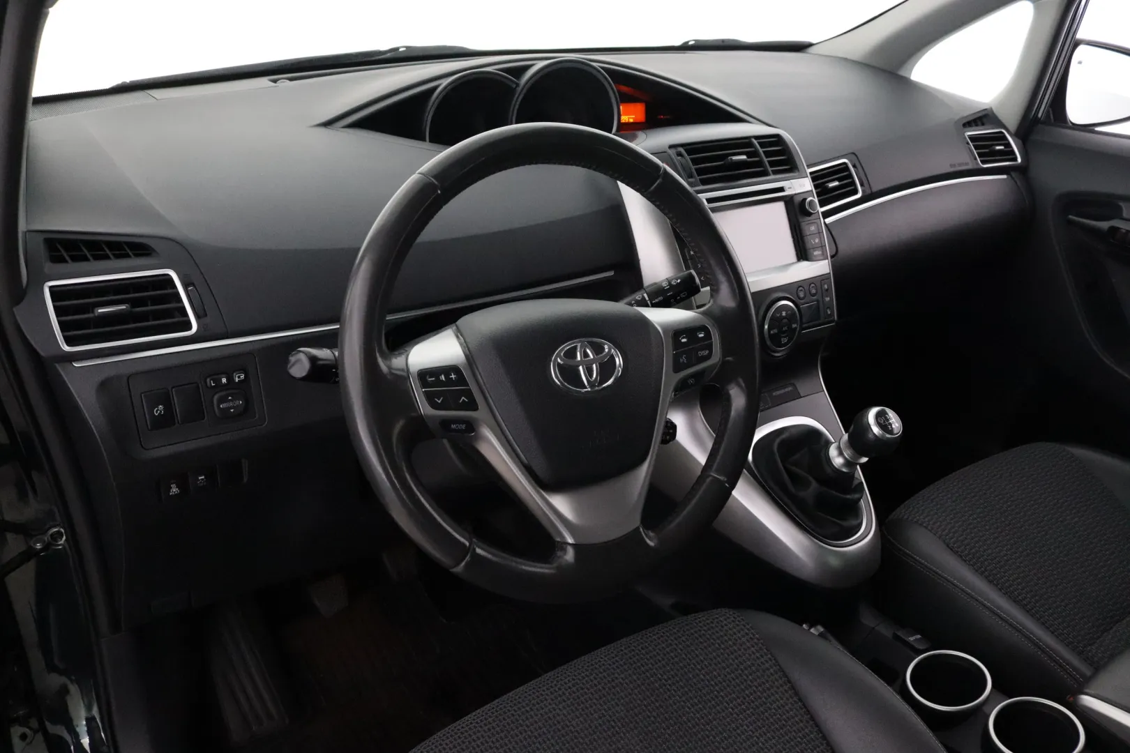 TOYOTA Verso ZKP-933 carousel image