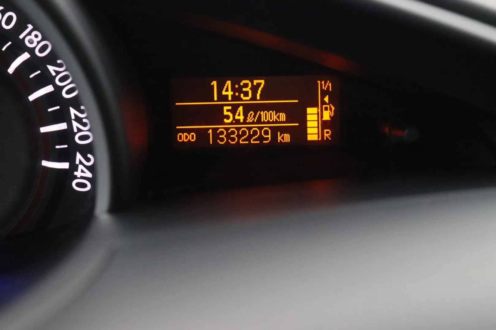 TOYOTA Verso ZKP-933 carousel image