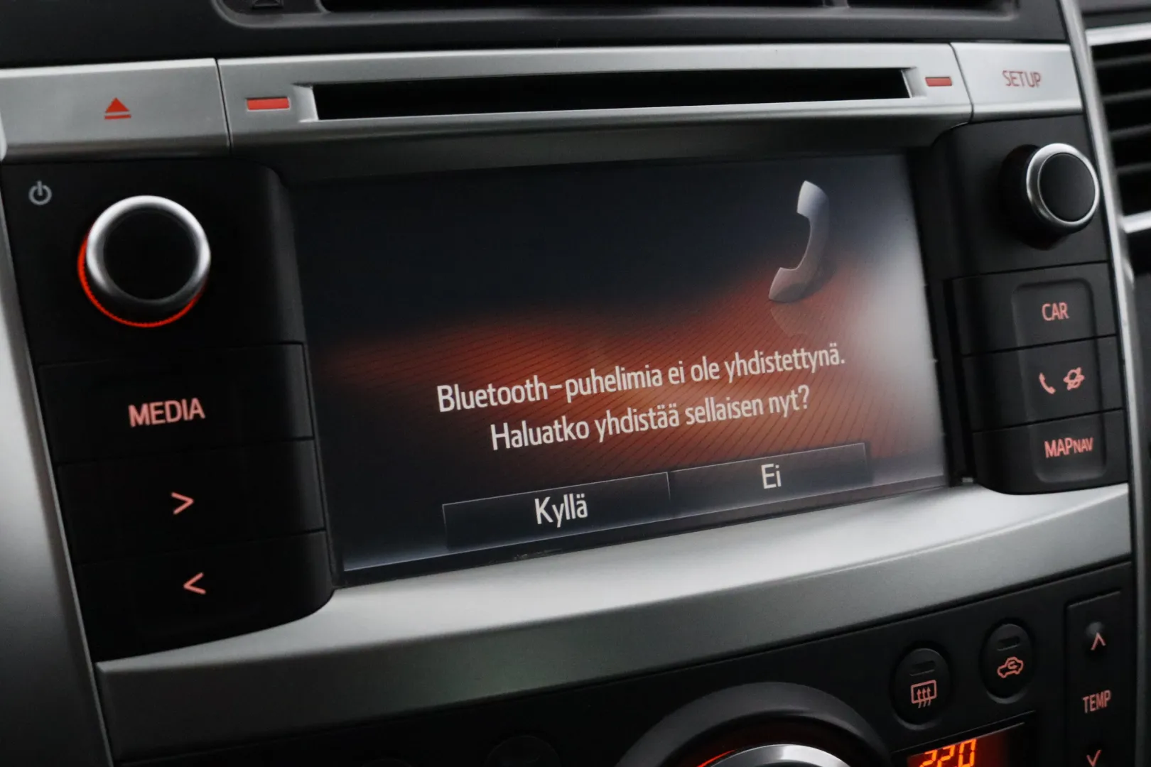 TOYOTA Verso ZKP-933 carousel image