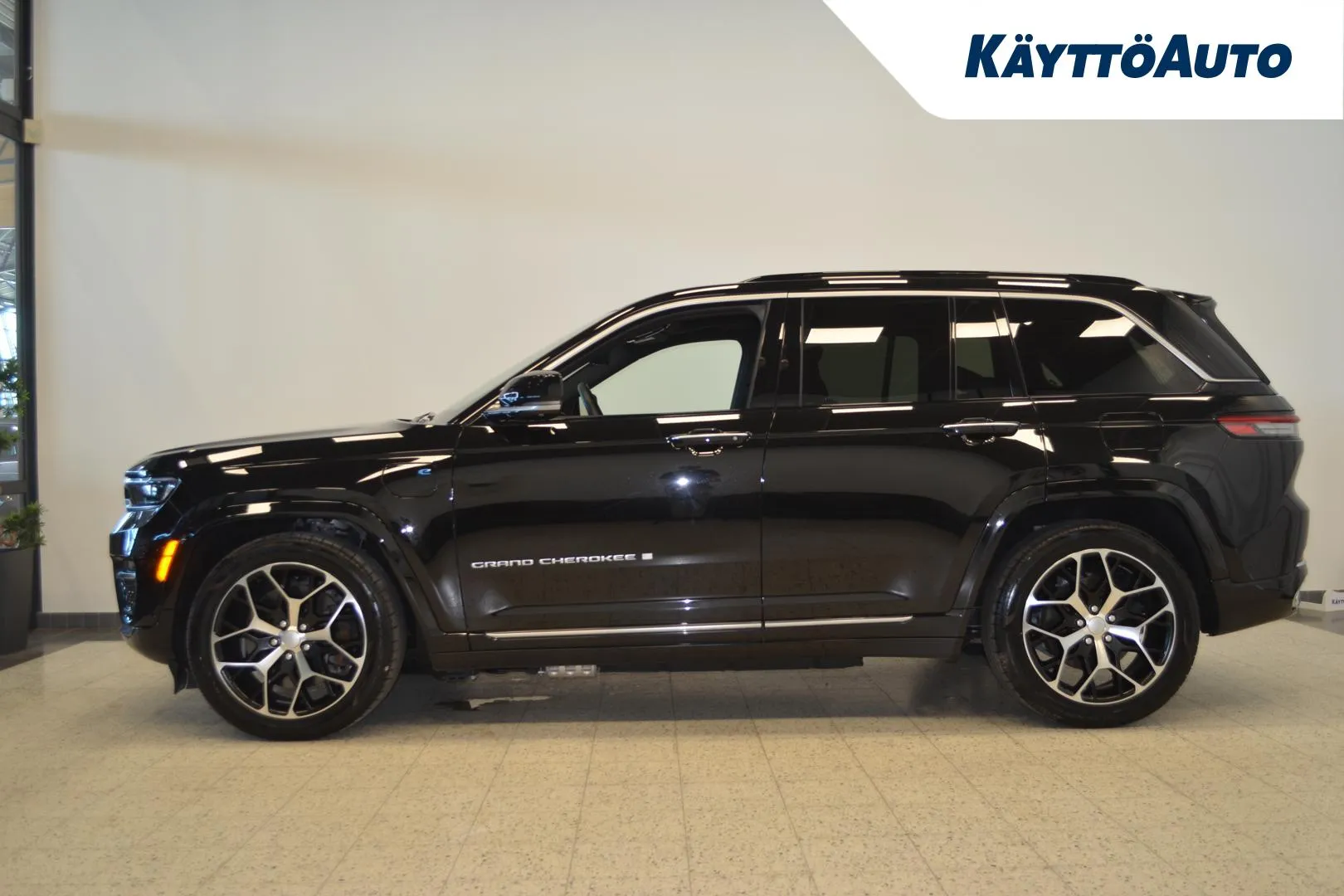 JEEP Grand Cherokee JNN-621 carousel image