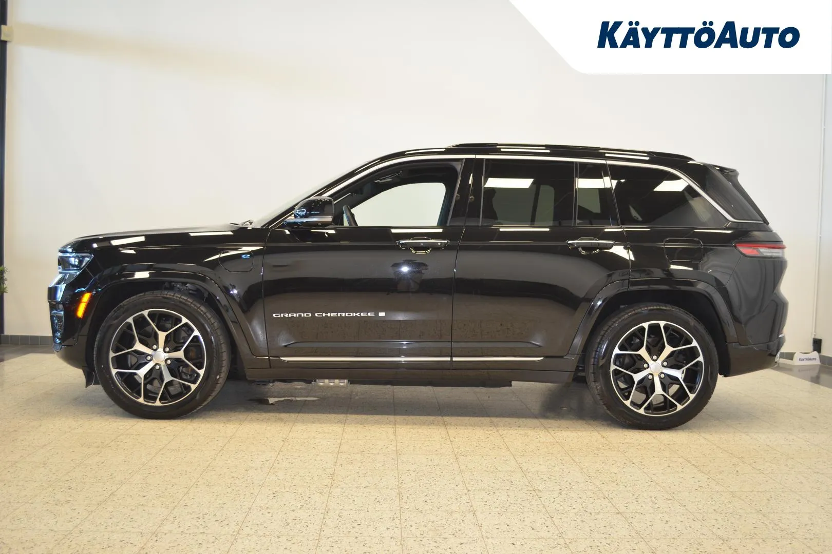 JEEP Grand Cherokee JNN-621 carousel image