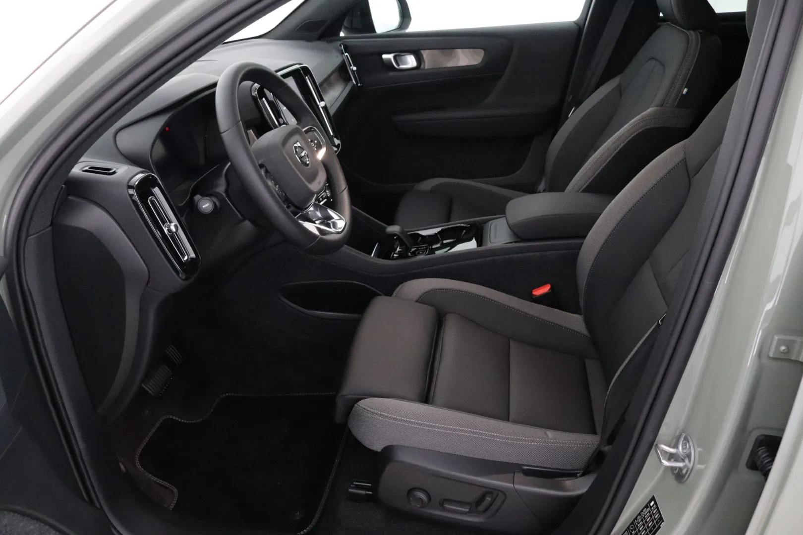 VOLVO C40 LSO-507 carousel image