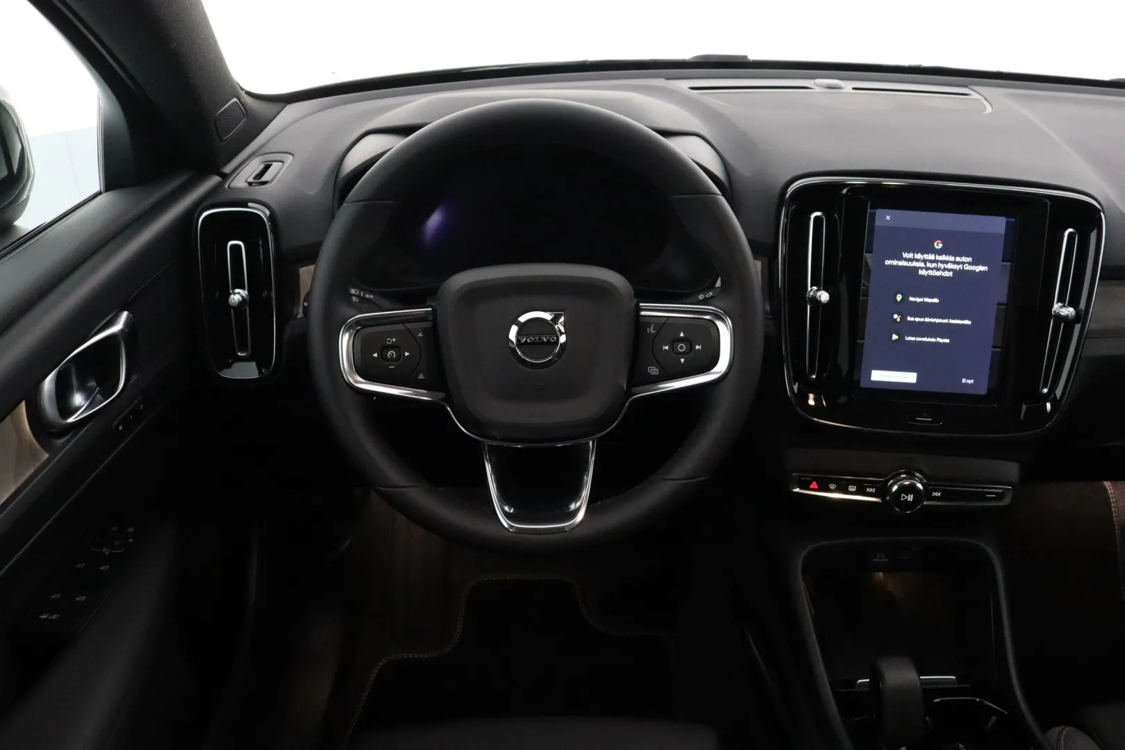 VOLVO C40 LSO-507 carousel image