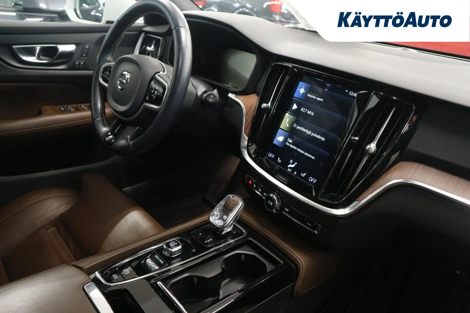 VOLVO V60 YXO-187 carousel image