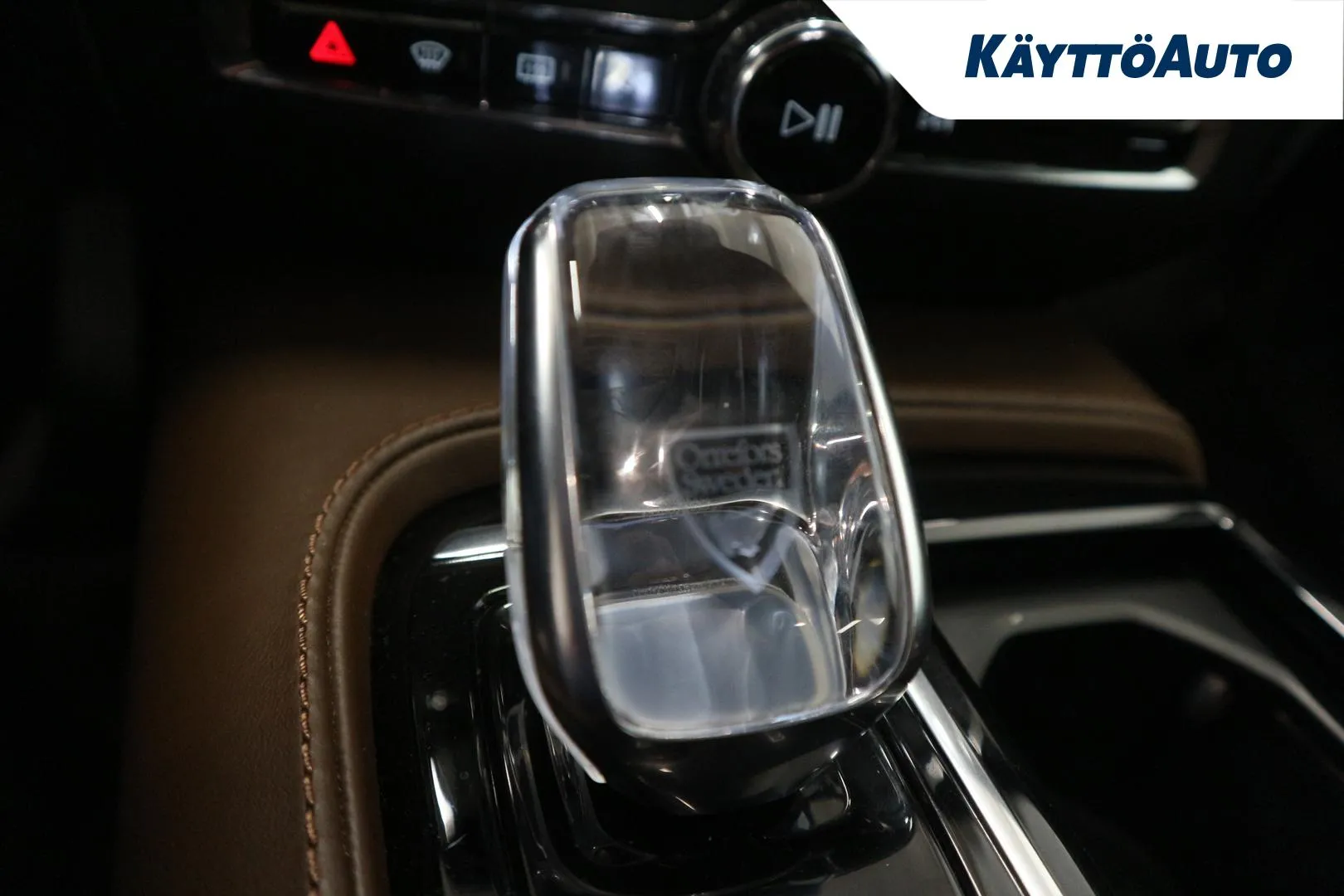 VOLVO V60 YXO-187 carousel image