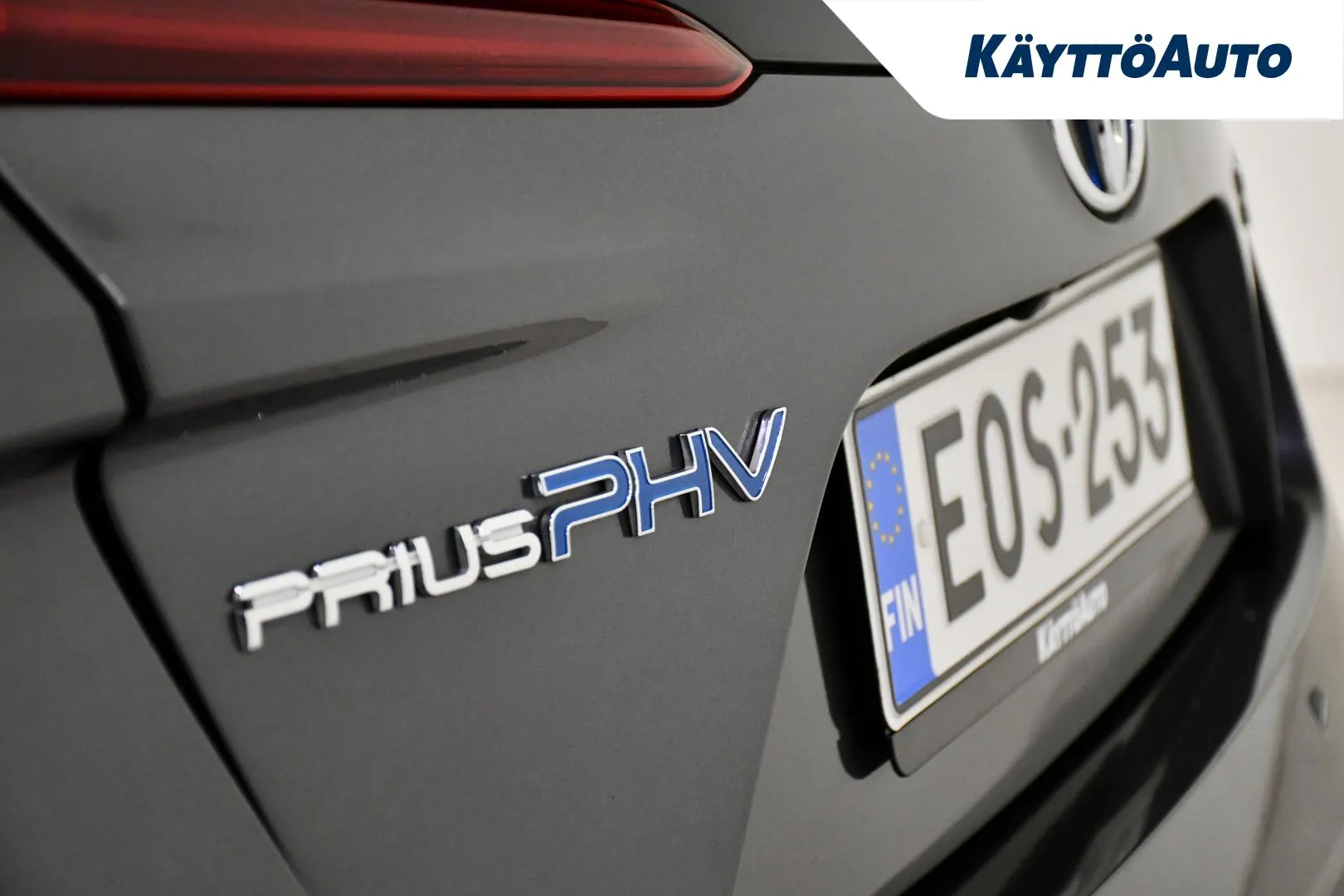 TOYOTA Prius Plug-in EOS-253 carousel image
