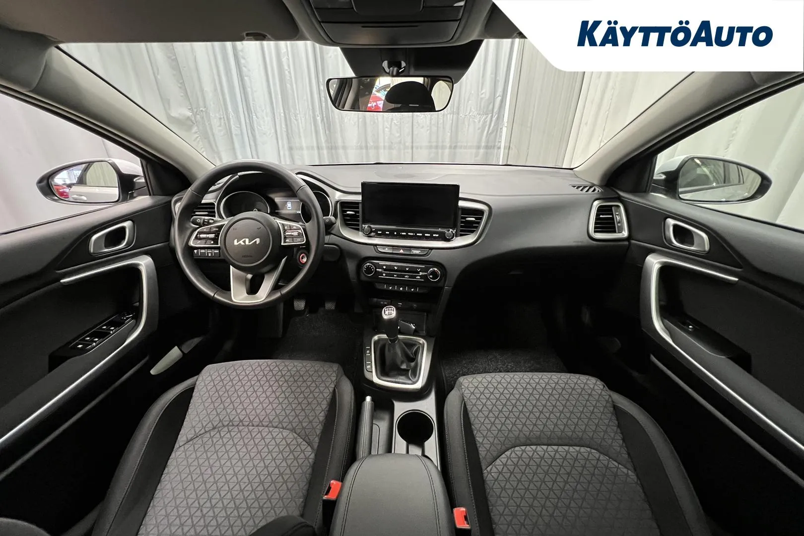 KIA Ceed JNP-880 carousel image