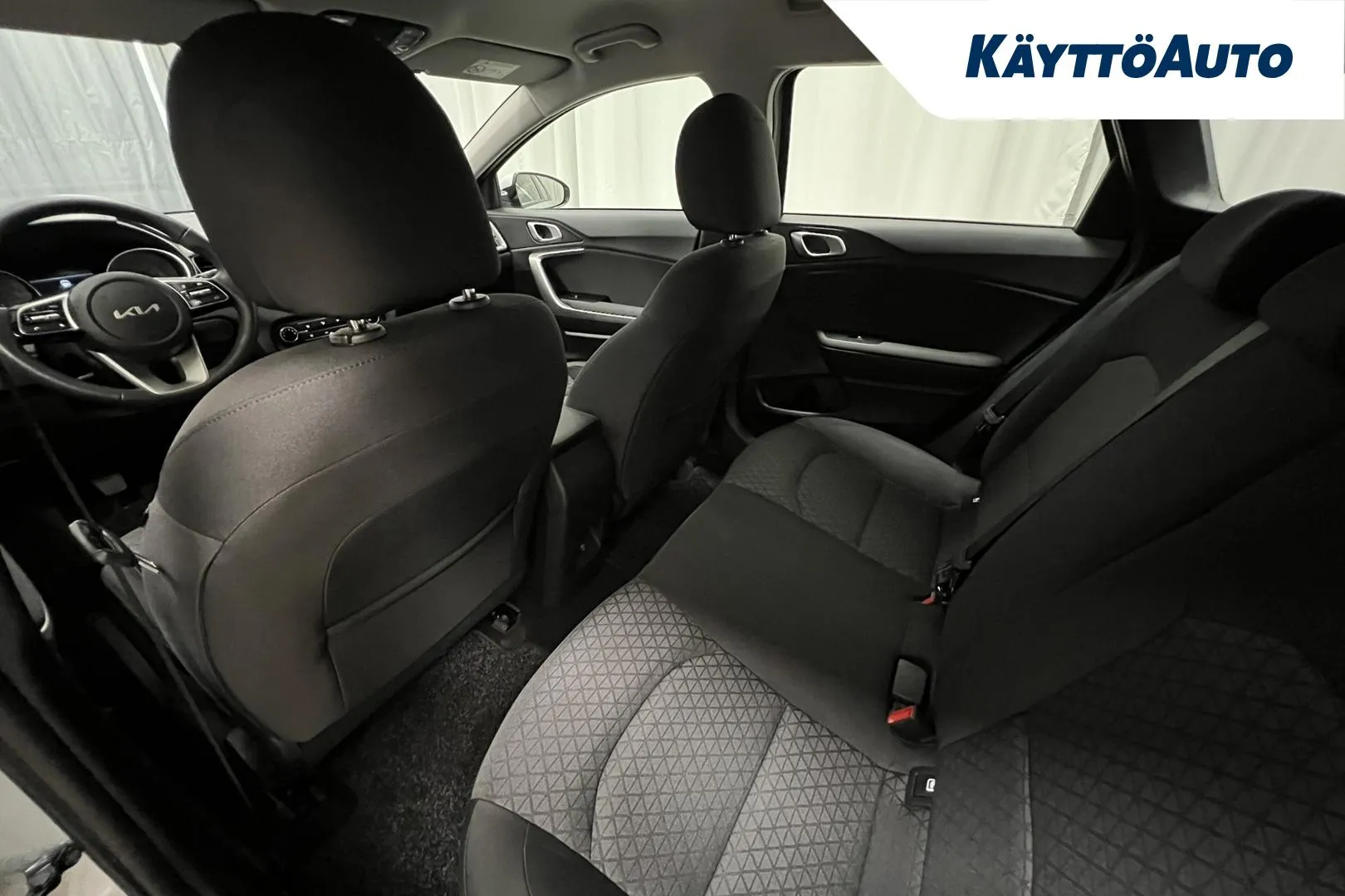 KIA Ceed JNP-880 carousel image