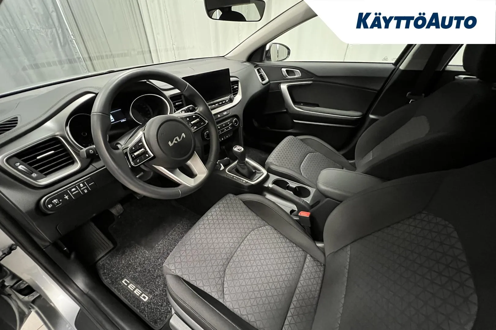 KIA Ceed JNP-880 carousel image