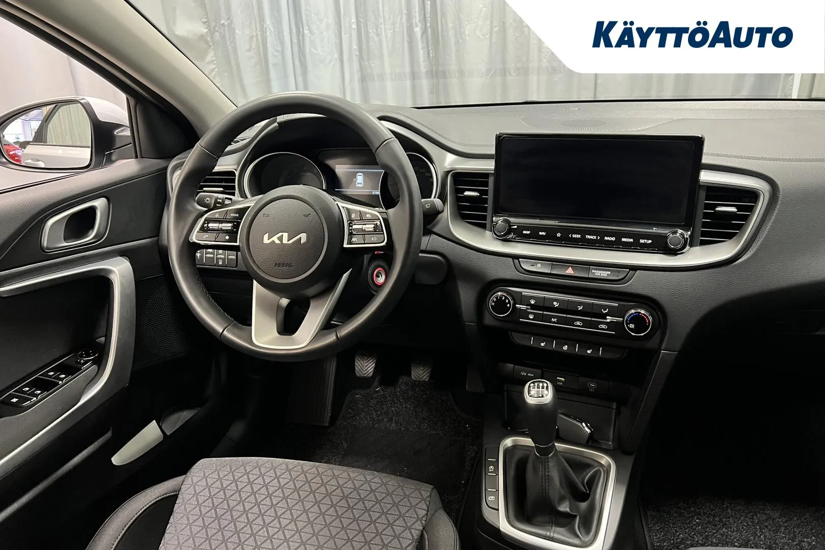 KIA Ceed JNP-880 carousel image