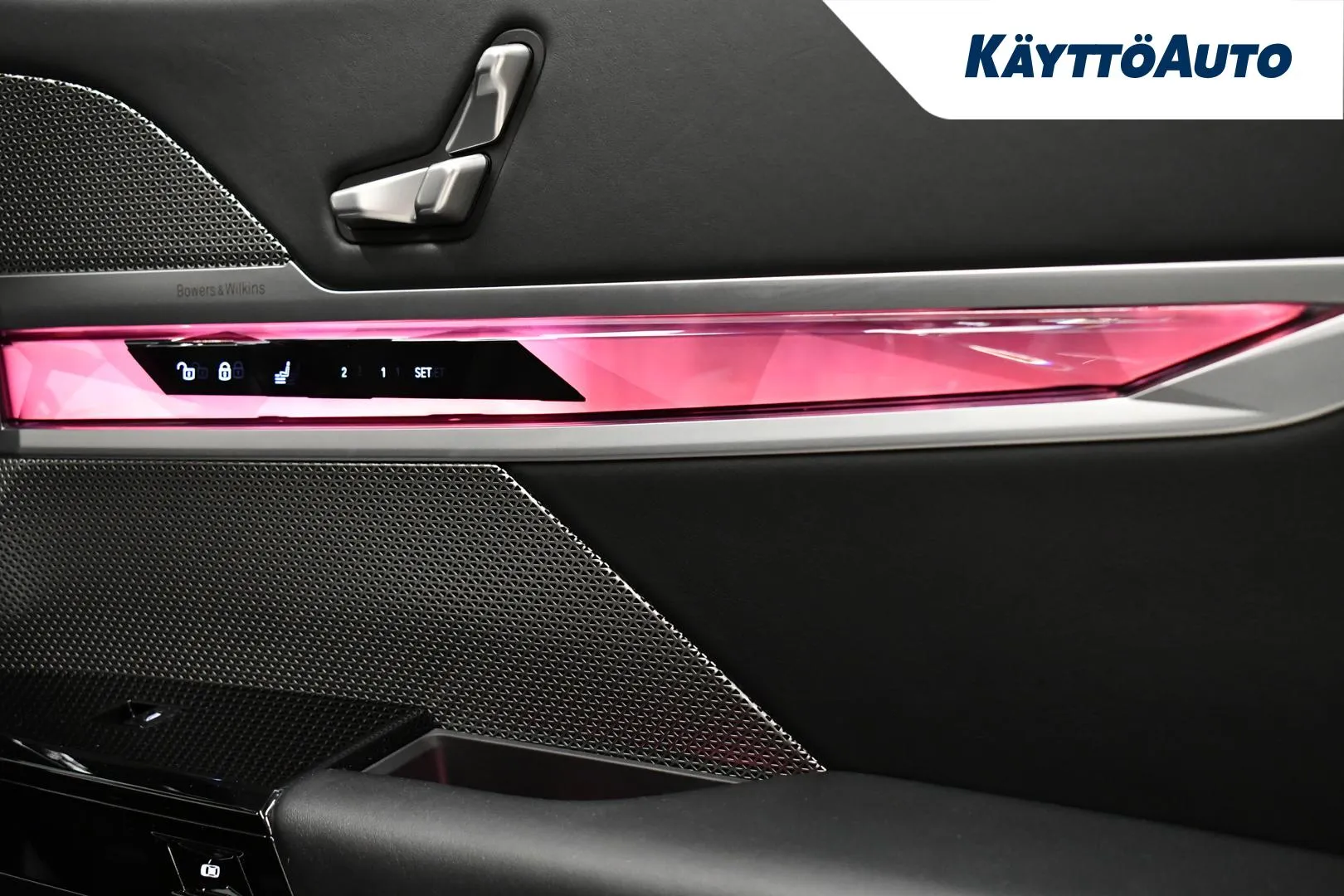 BMW i7 CSA-609 carousel image