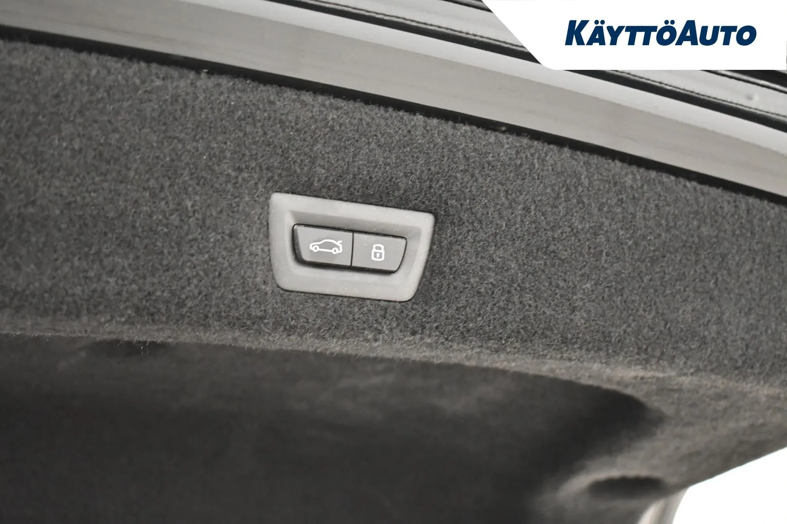 BMW i7 CSA-609 carousel image