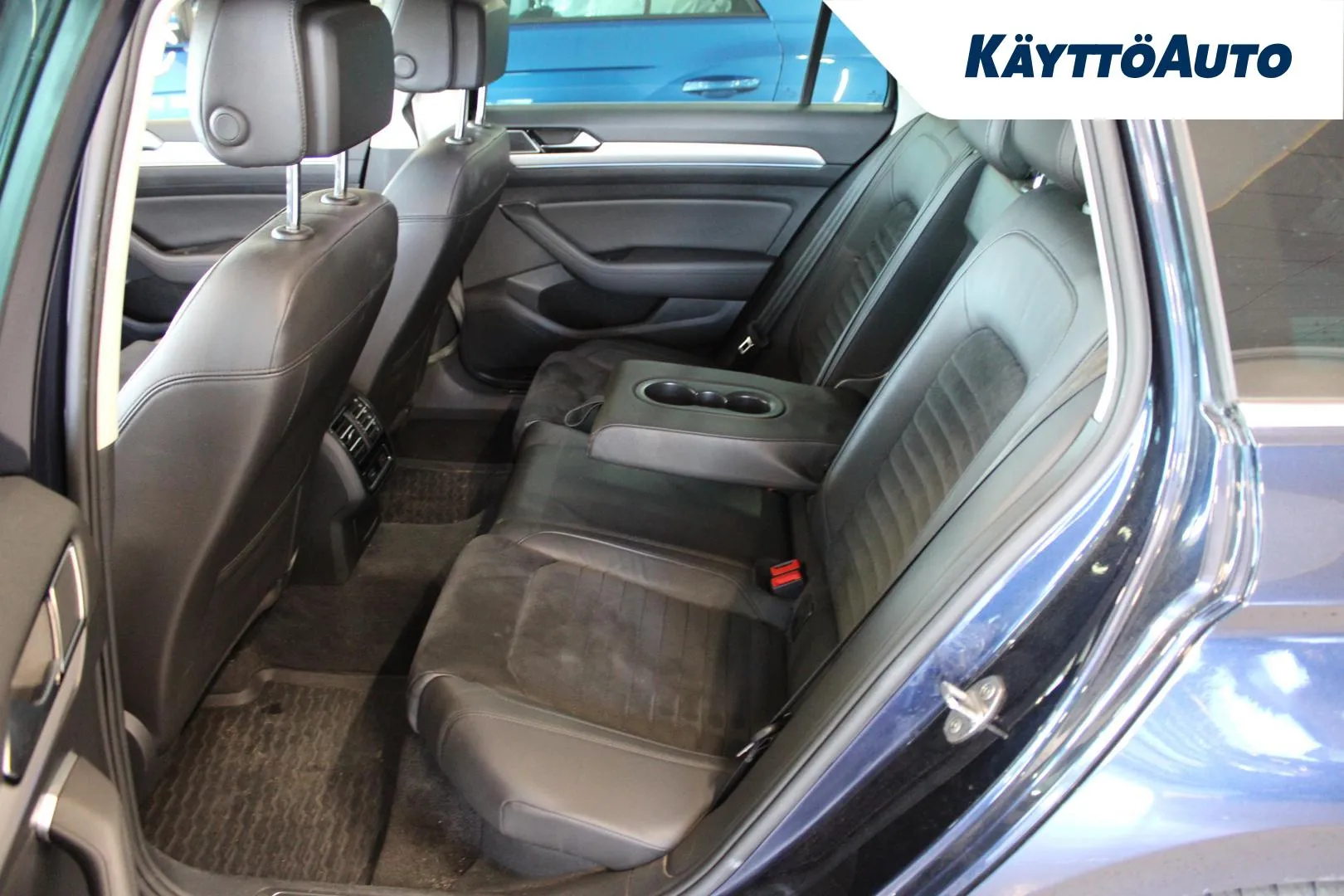 VOLKSWAGEN Passat JPL-699 carousel image