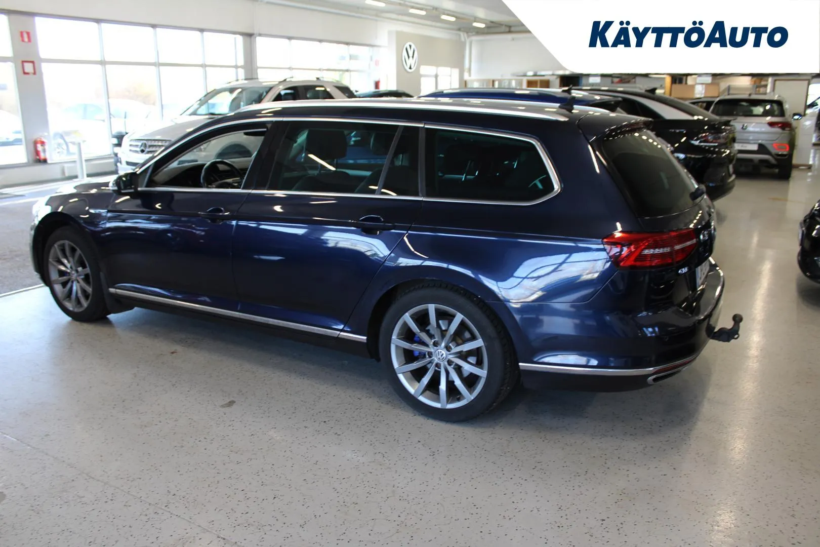 VOLKSWAGEN Passat JPL-699 carousel image