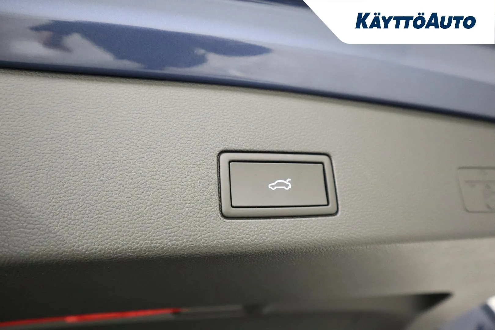 Volkswagen Golf JNY-835 carousel image