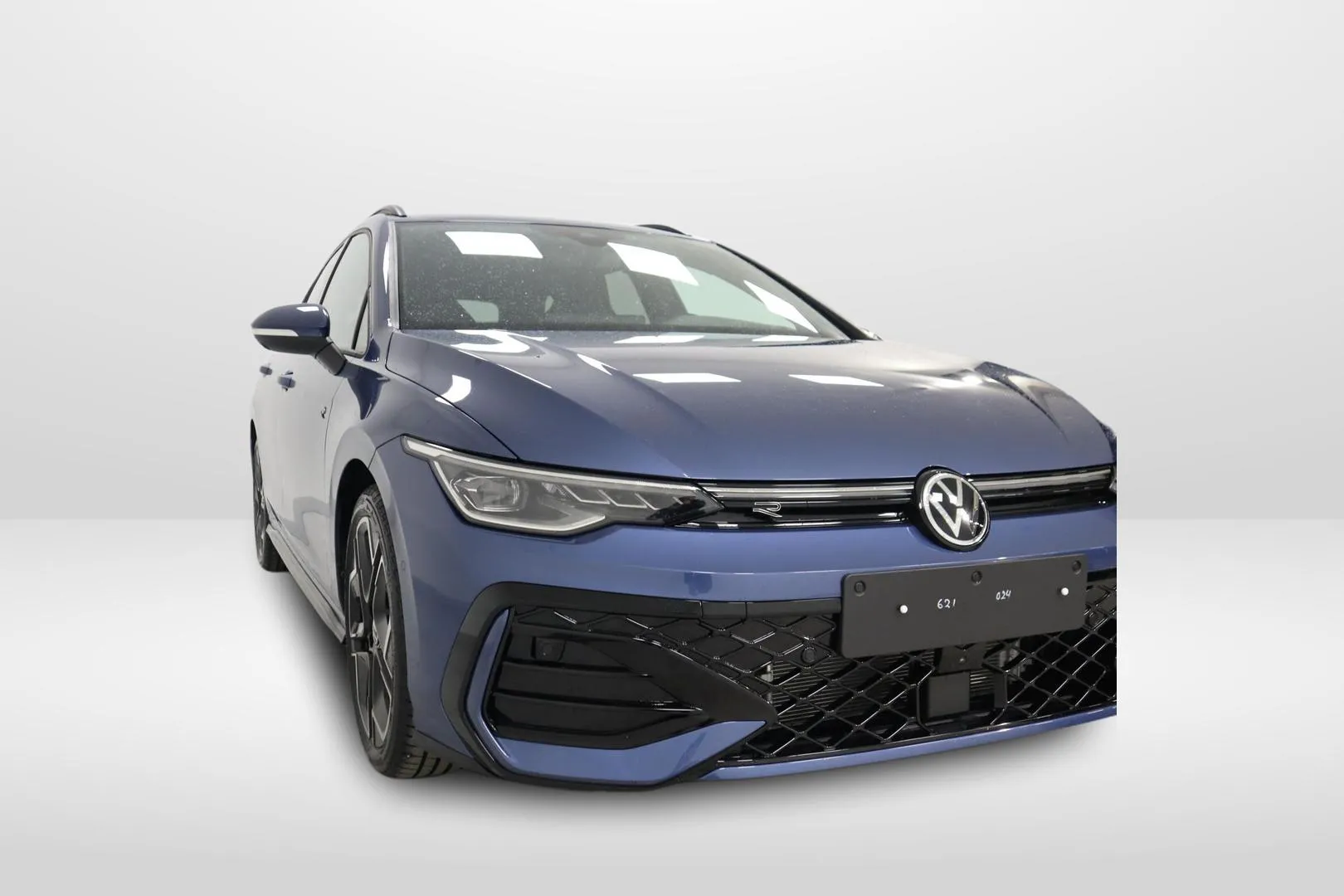 Volkswagen Golf JNY-835 carousel image