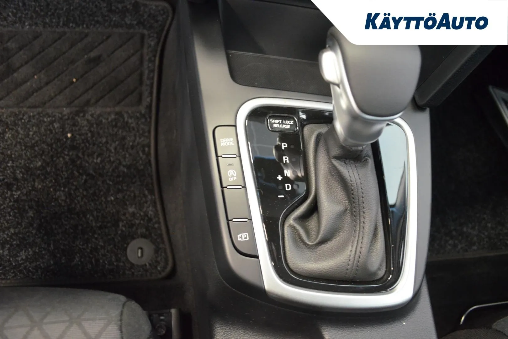 Kia Ceed ZPH-627 carousel image