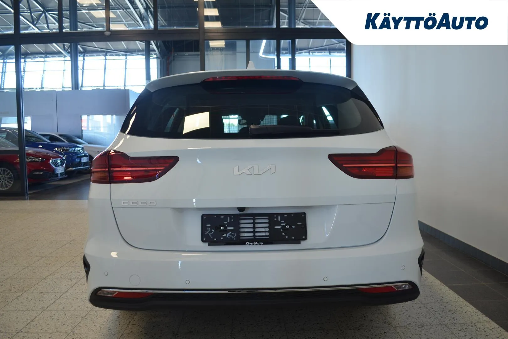 Kia Ceed ZPH-627 carousel image