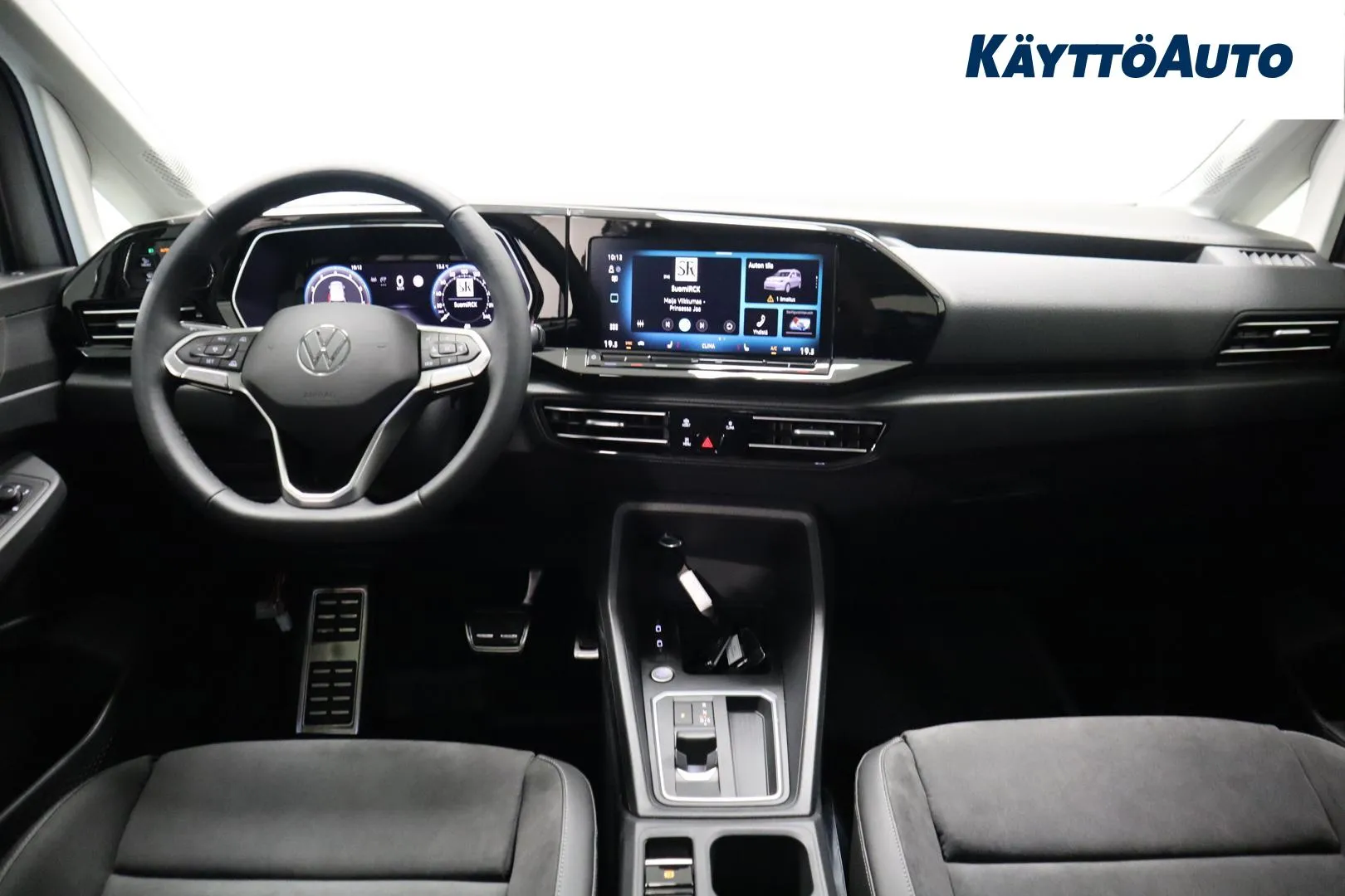 Volkswagen Caddy Maxi ZPA-186 carousel image