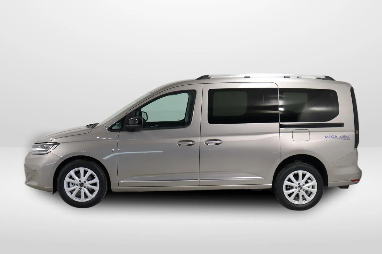Volkswagen Caddy Maxi ZPA-186 carousel image