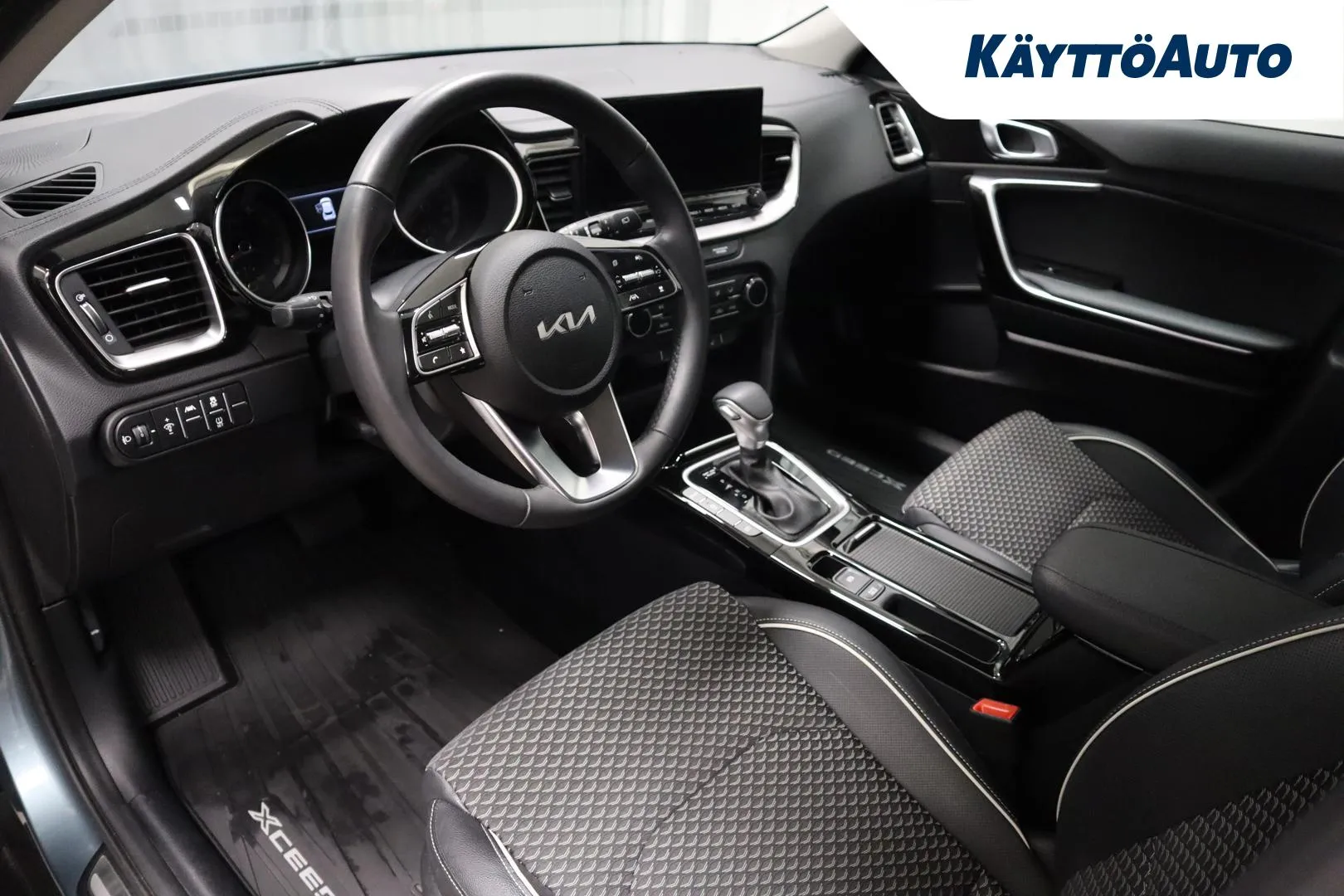 KIA XCeed GRC-527 carousel image