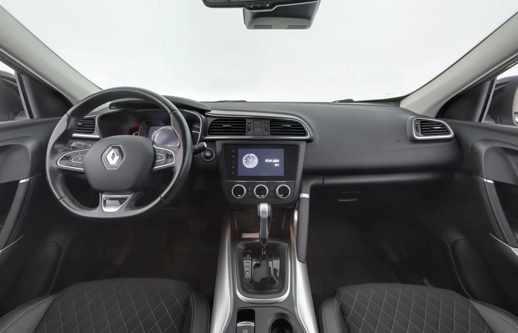 RENAULT Kadjar GZU-570 carousel image