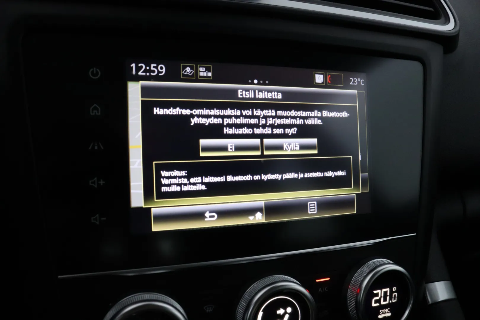 RENAULT Kadjar GZU-570 carousel image