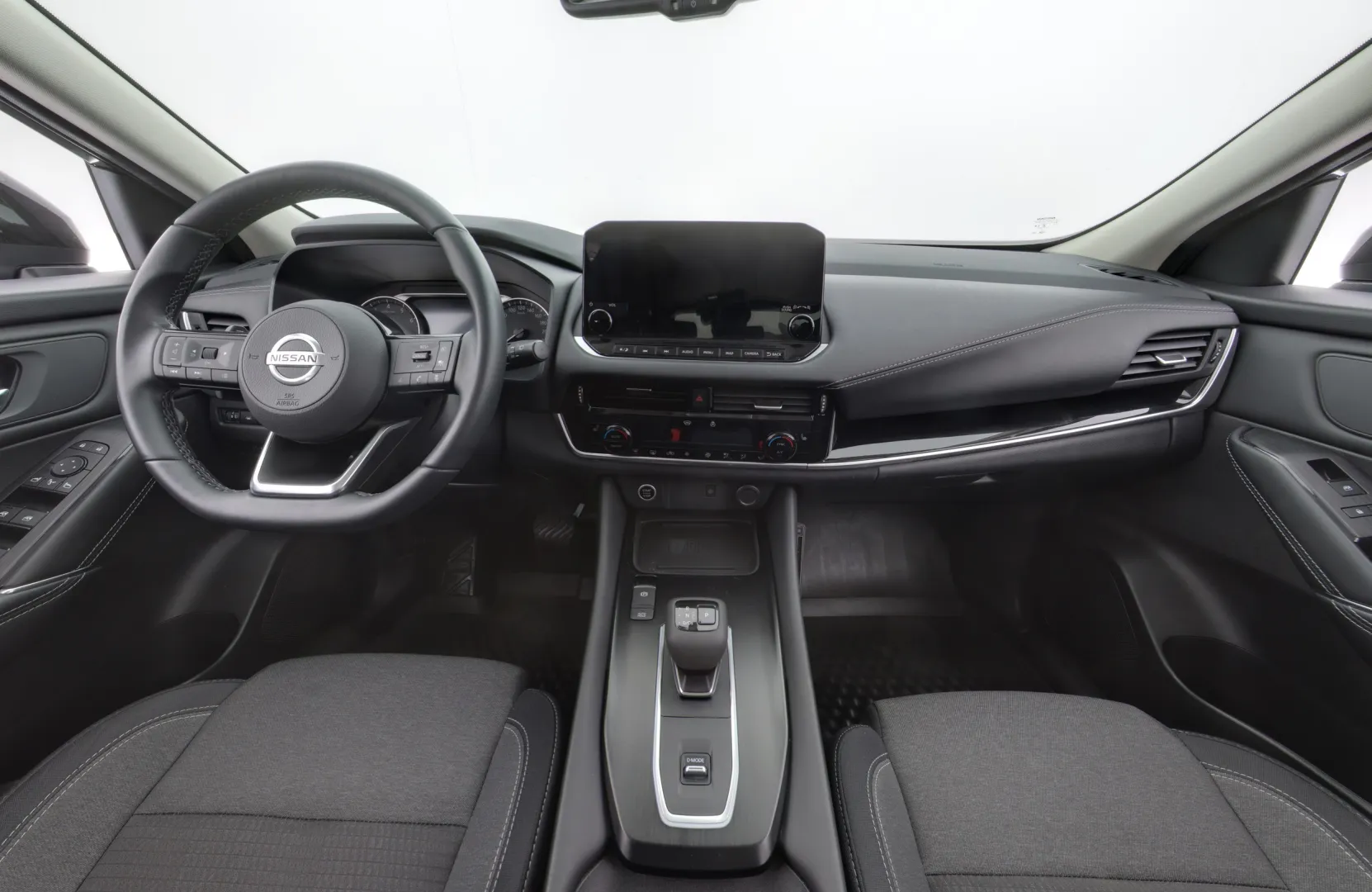 NISSAN Qashqai SOU-305 carousel image