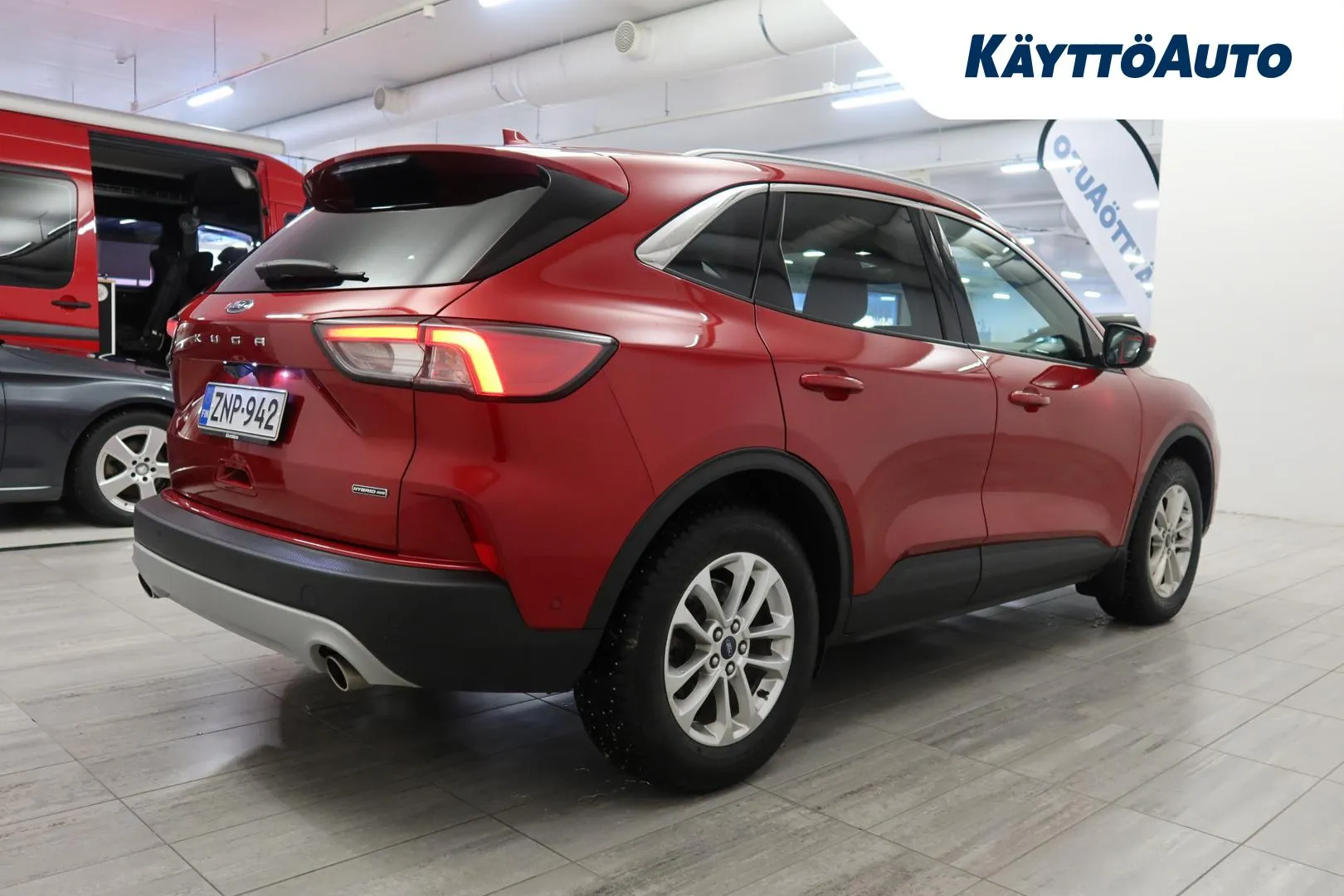 FORD Kuga ZNP-942 carousel image