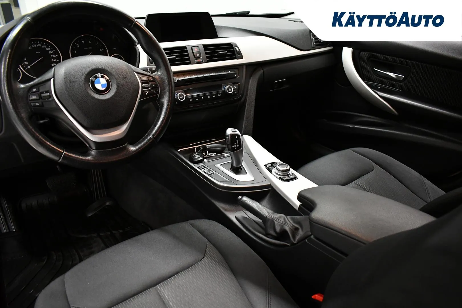 BMW 320 FLE-688 carousel image