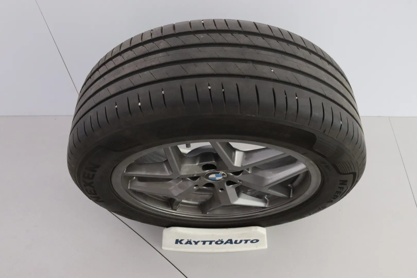 BMW 520 MPJ-519 carousel image