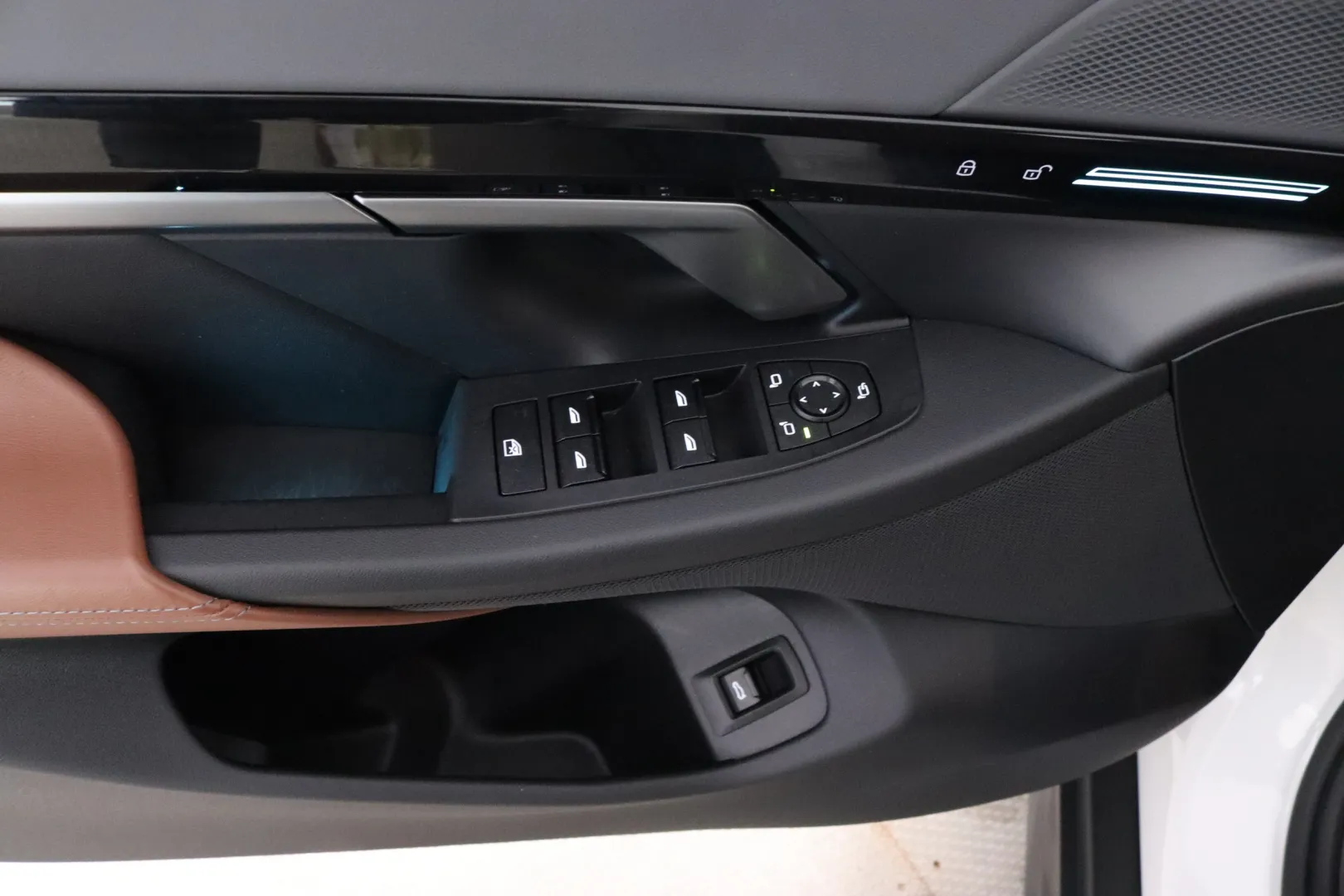 BMW 520 MPJ-519 carousel image