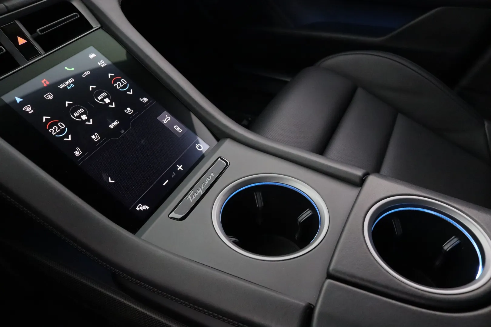 PORSCHE Taycan LSN-415 carousel image