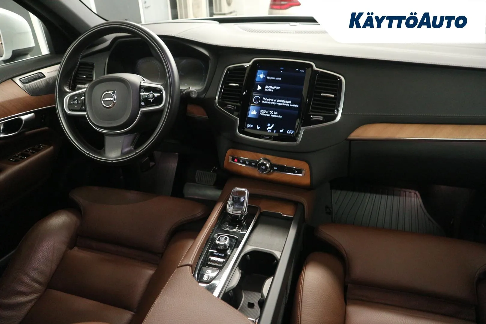 VOLVO XC90 MYX-440 carousel image