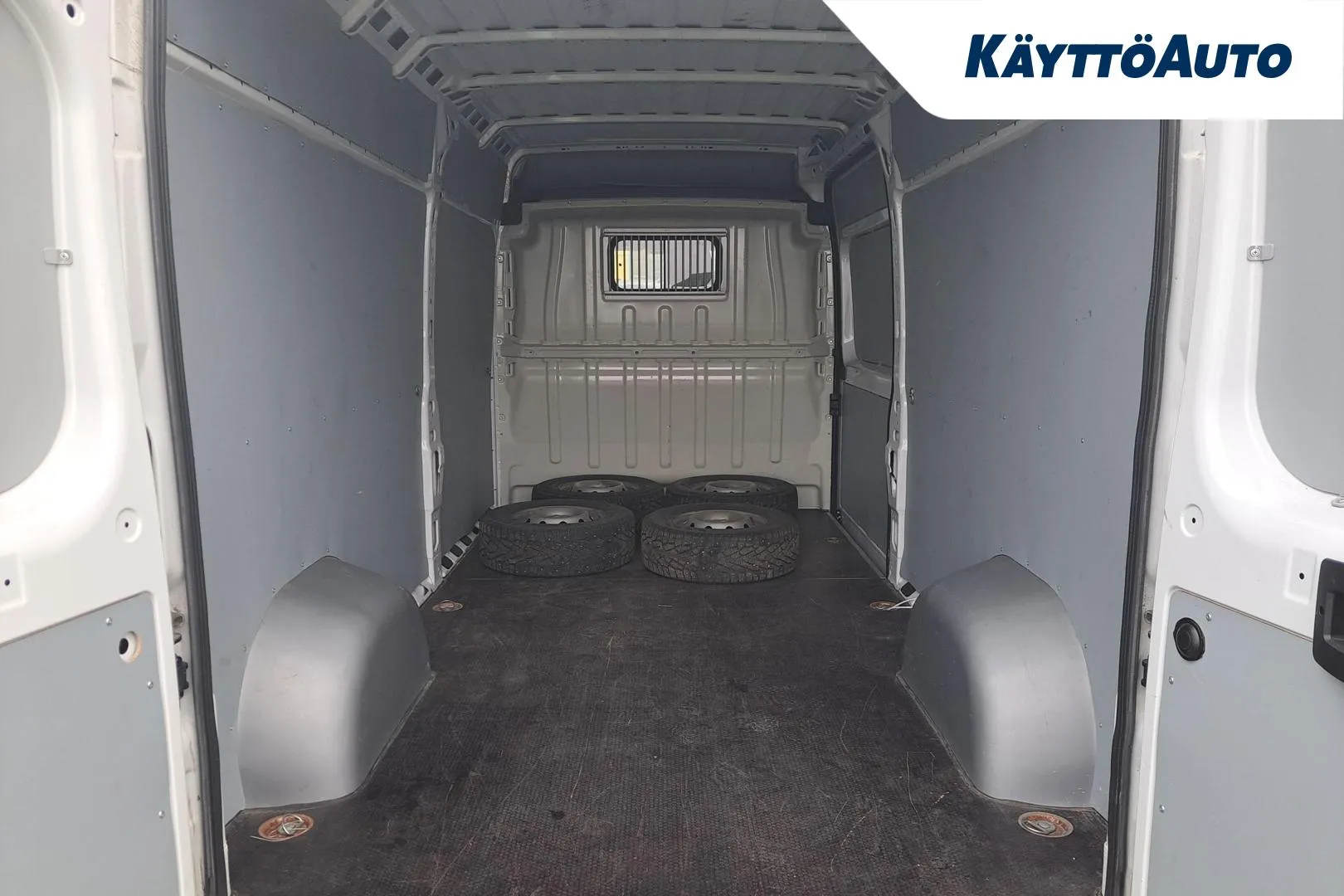 PEUGEOT Boxer YLN-691 carousel image