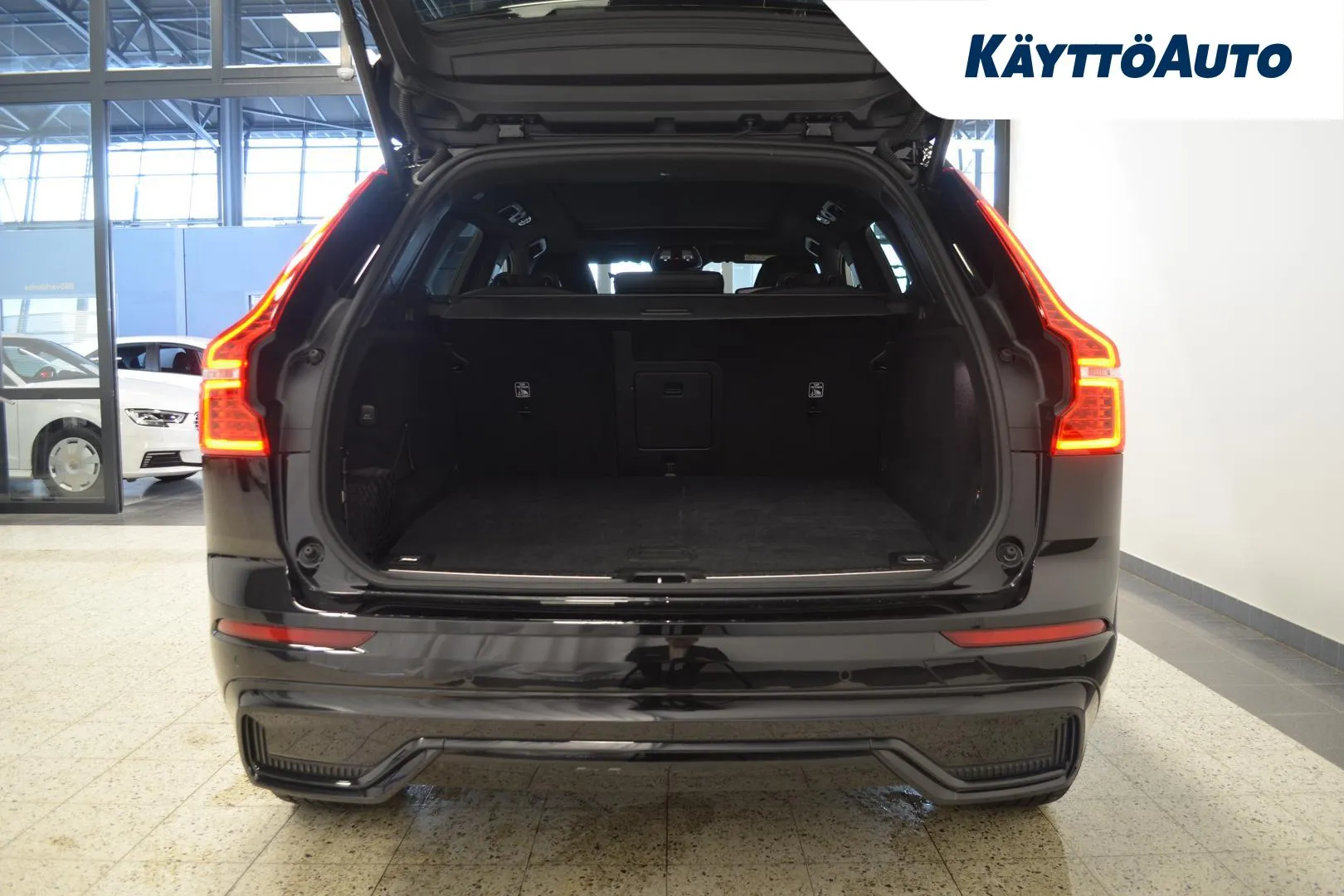 VOLVO XC60 JNH-820 carousel image