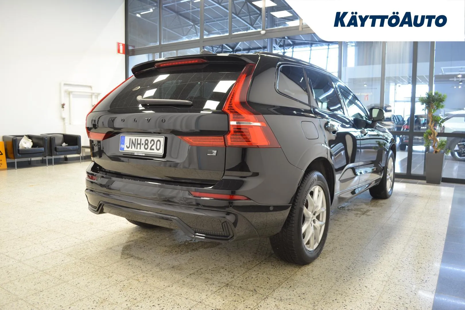 VOLVO XC60 JNH-820 carousel image