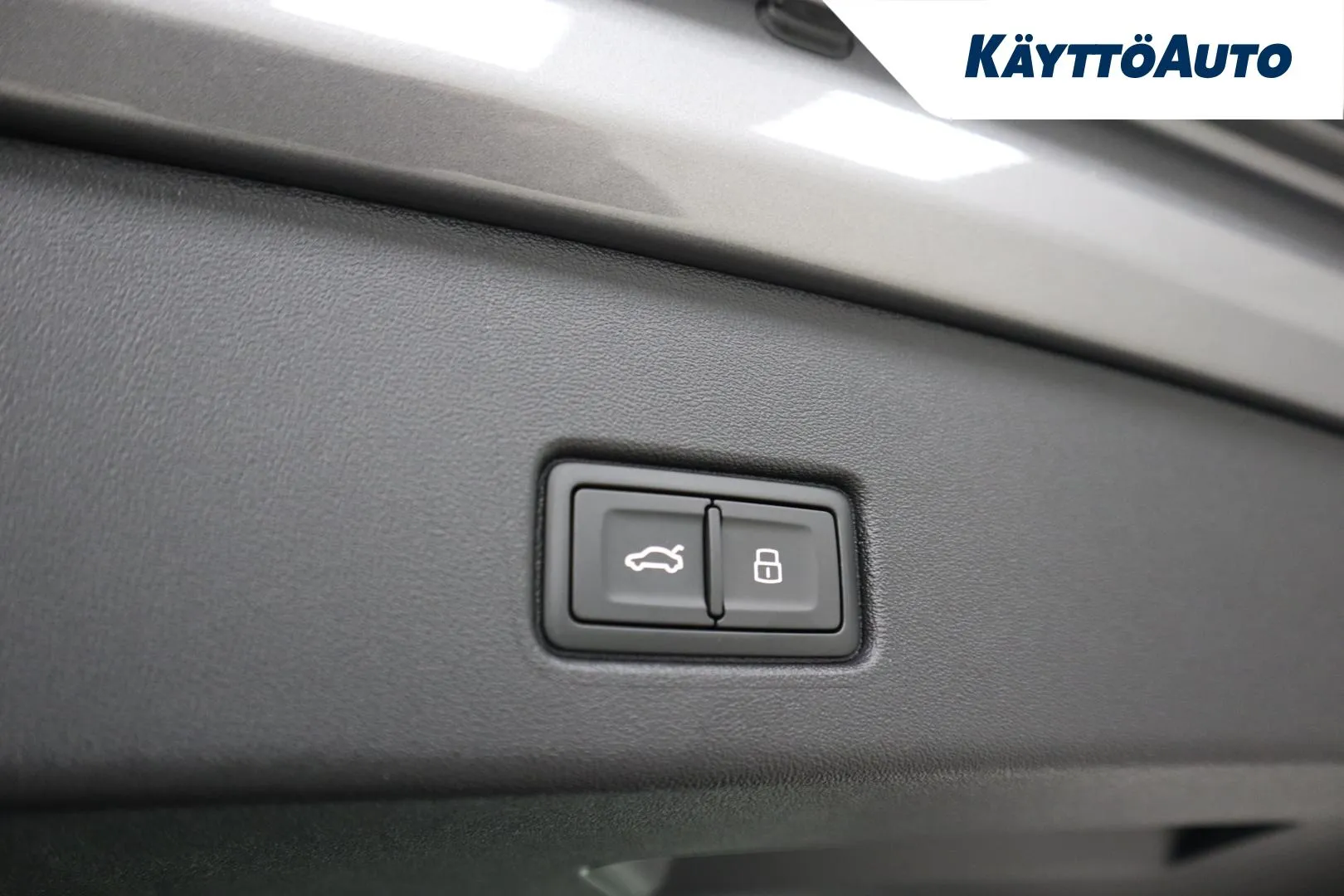 Audi Q4 e-tron KXJ-561 carousel image