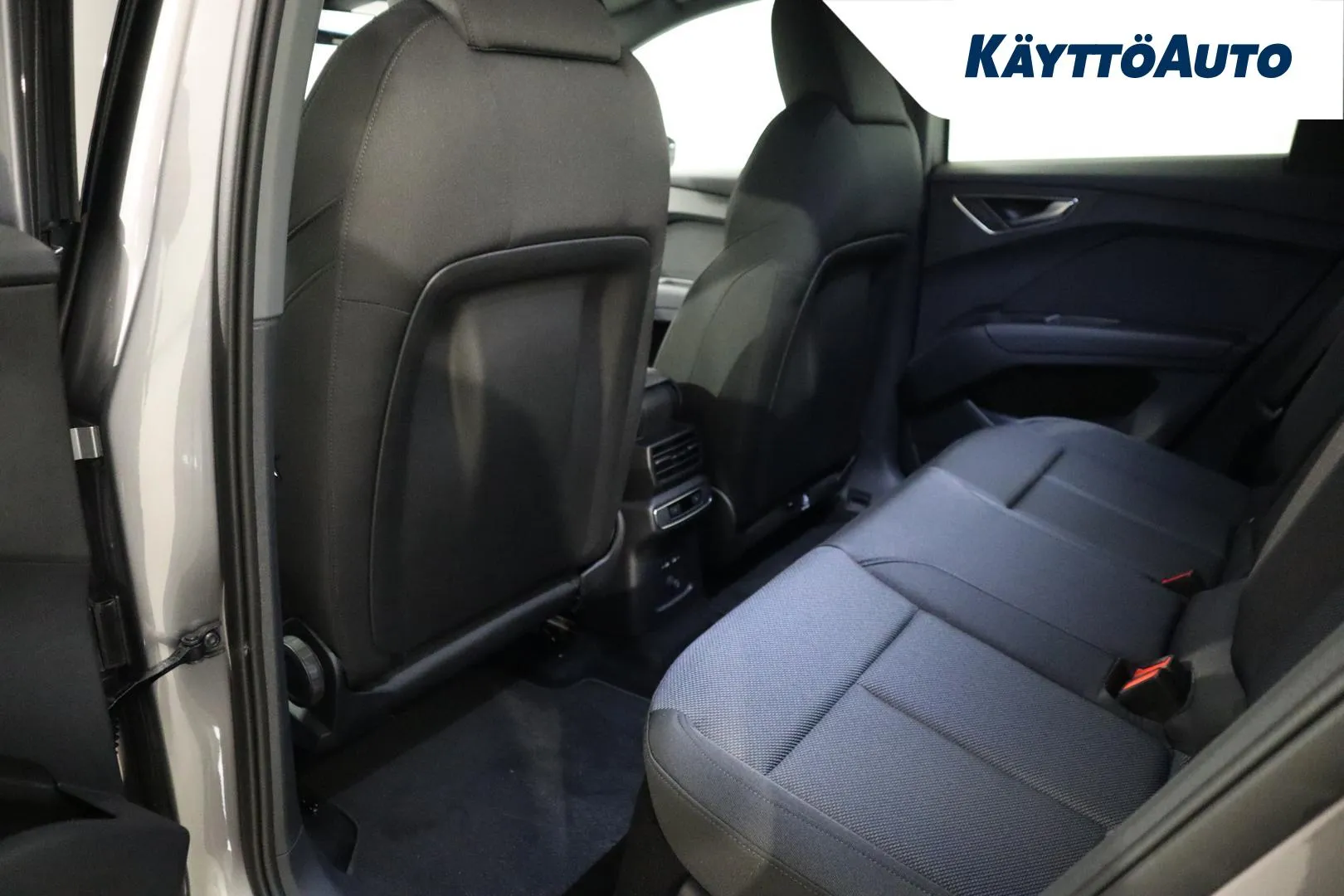 Audi Q4 e-tron KXJ-561 carousel image