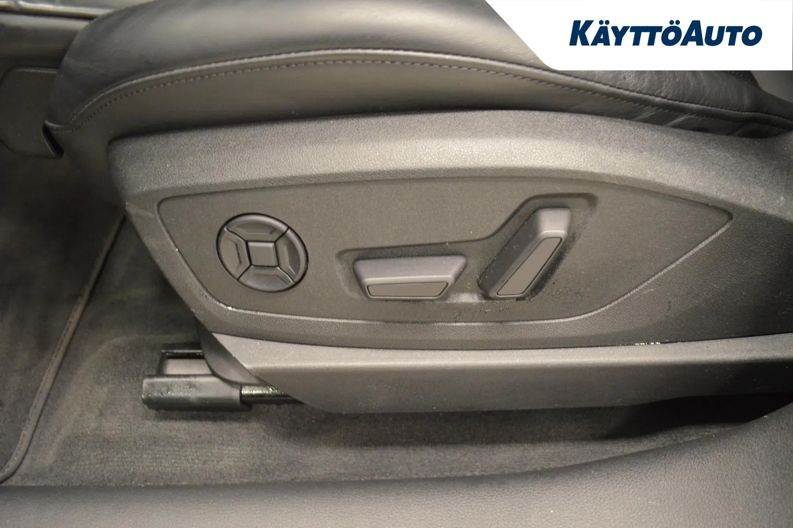 AUDI e-tron LTE-740 carousel image