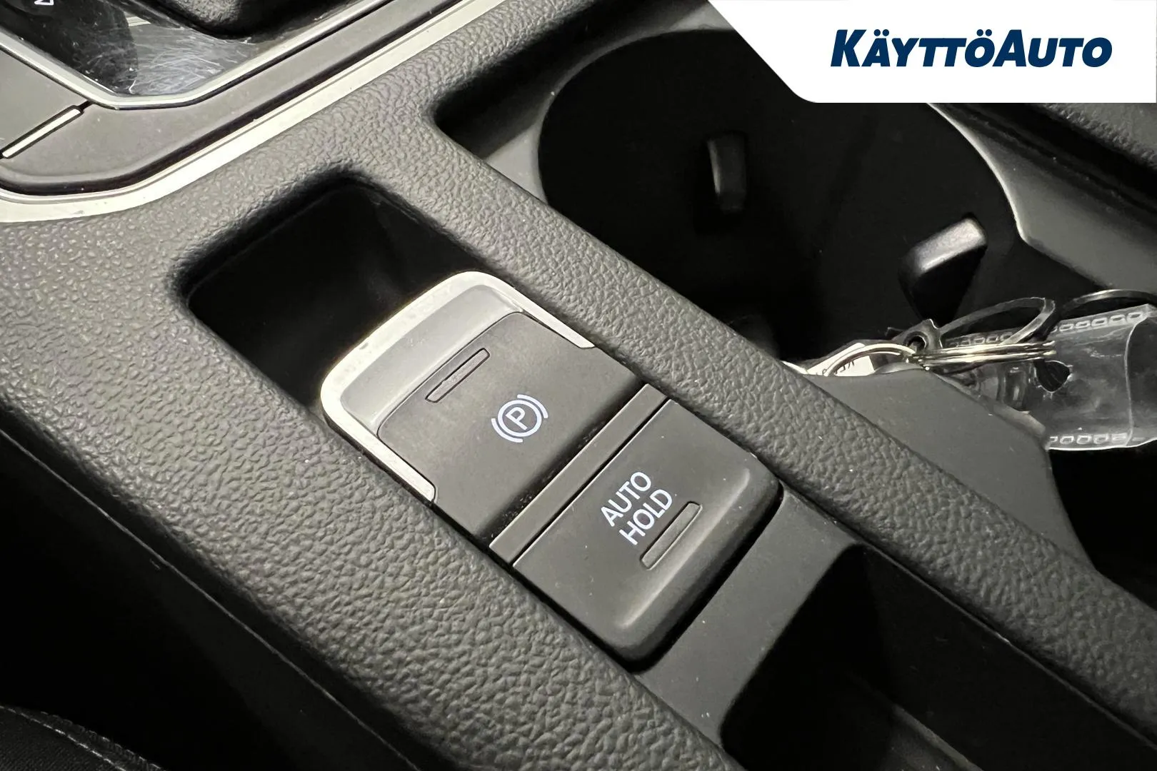 VOLKSWAGEN Passat ZKT-635 carousel image