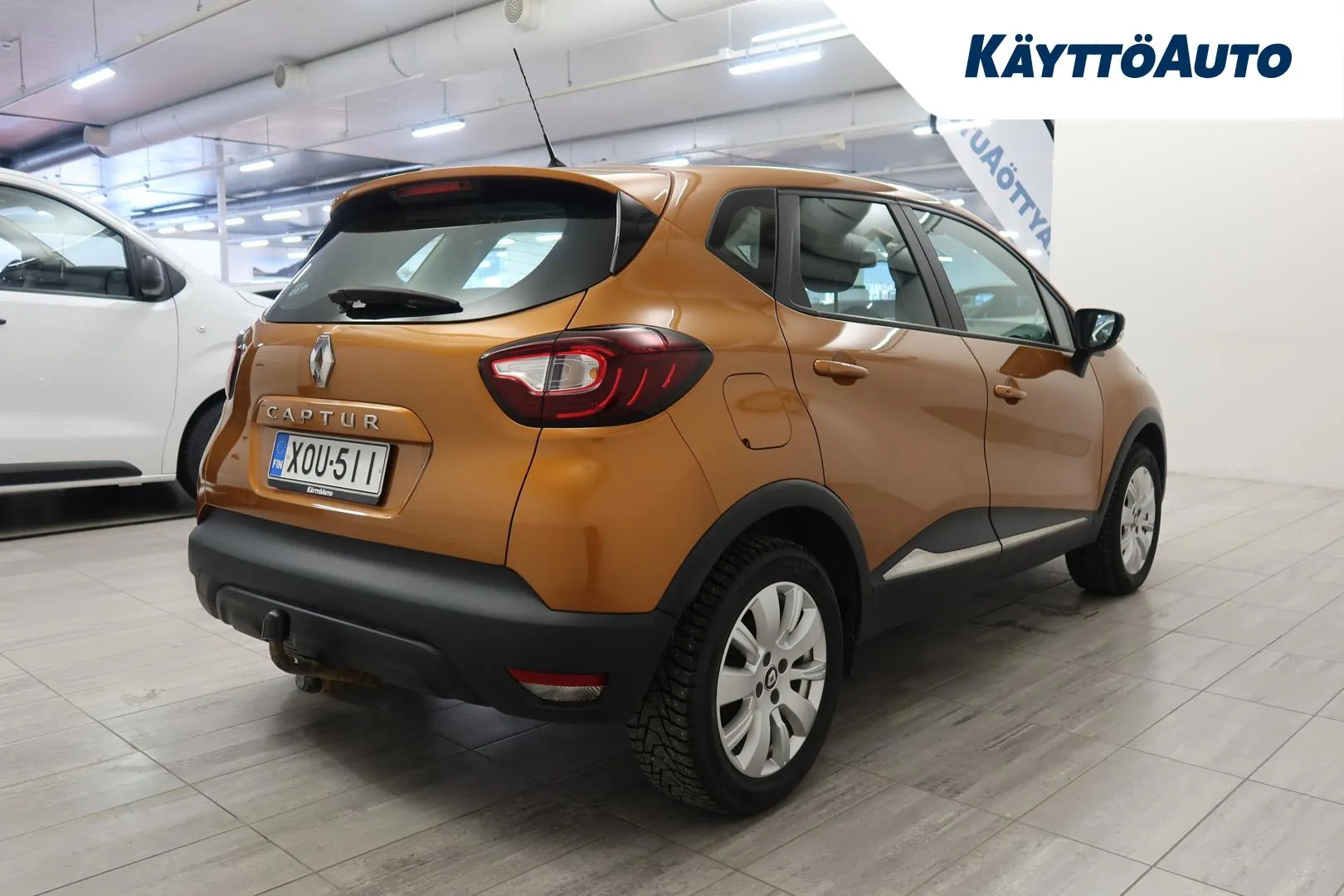 Renault Captur XOU-511 carousel image