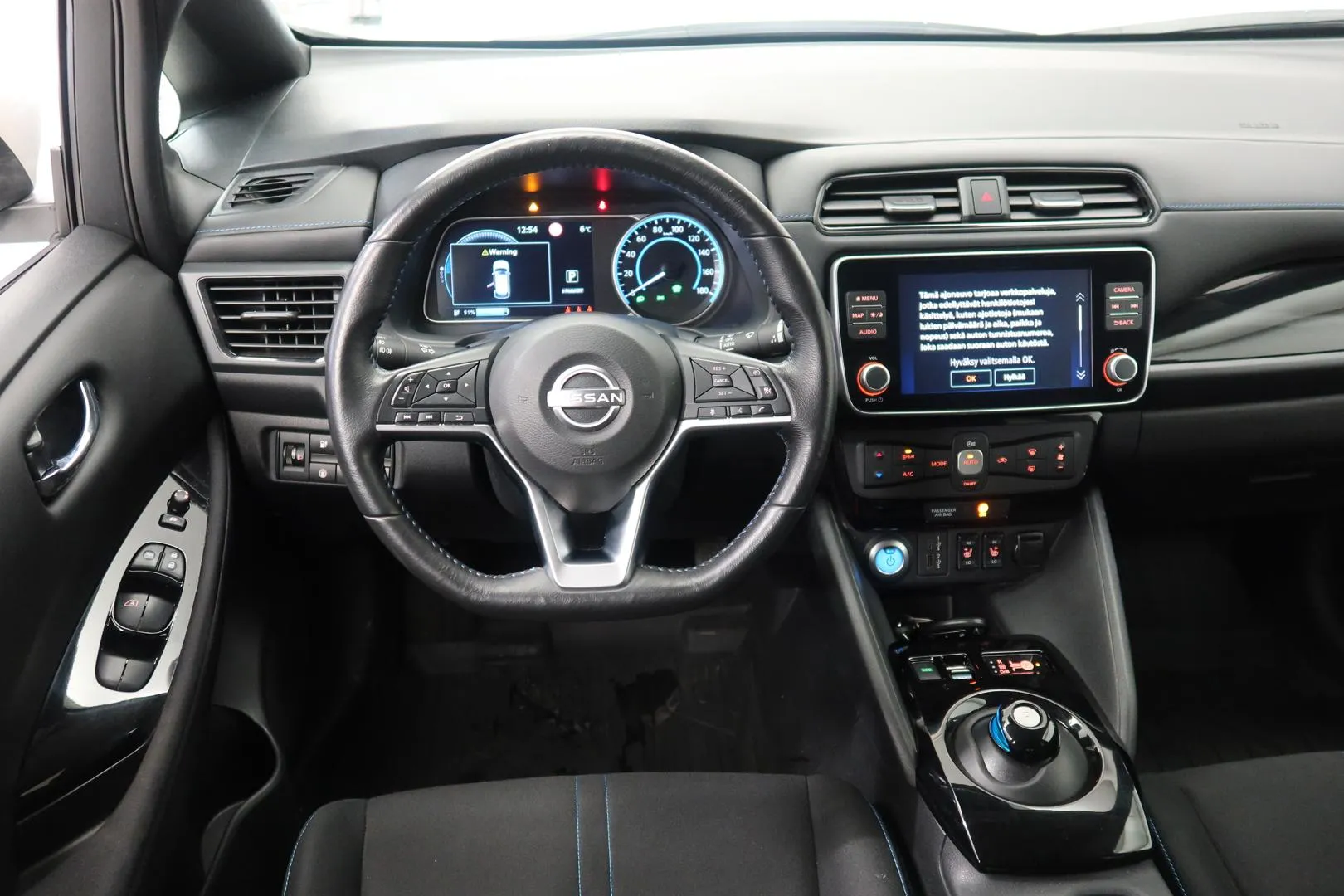 Nissan Leaf IRR-517 carousel image