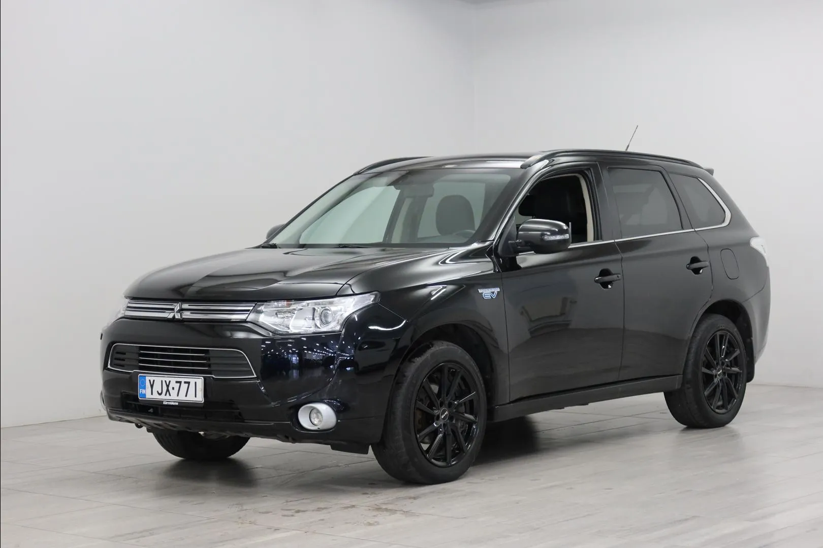 MITSUBISHI Outlander PHEV YJX-771 carousel image