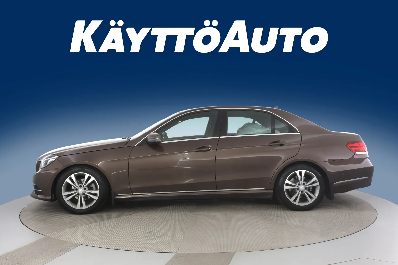 MERCEDES-BENZ E GLP-577 carousel image