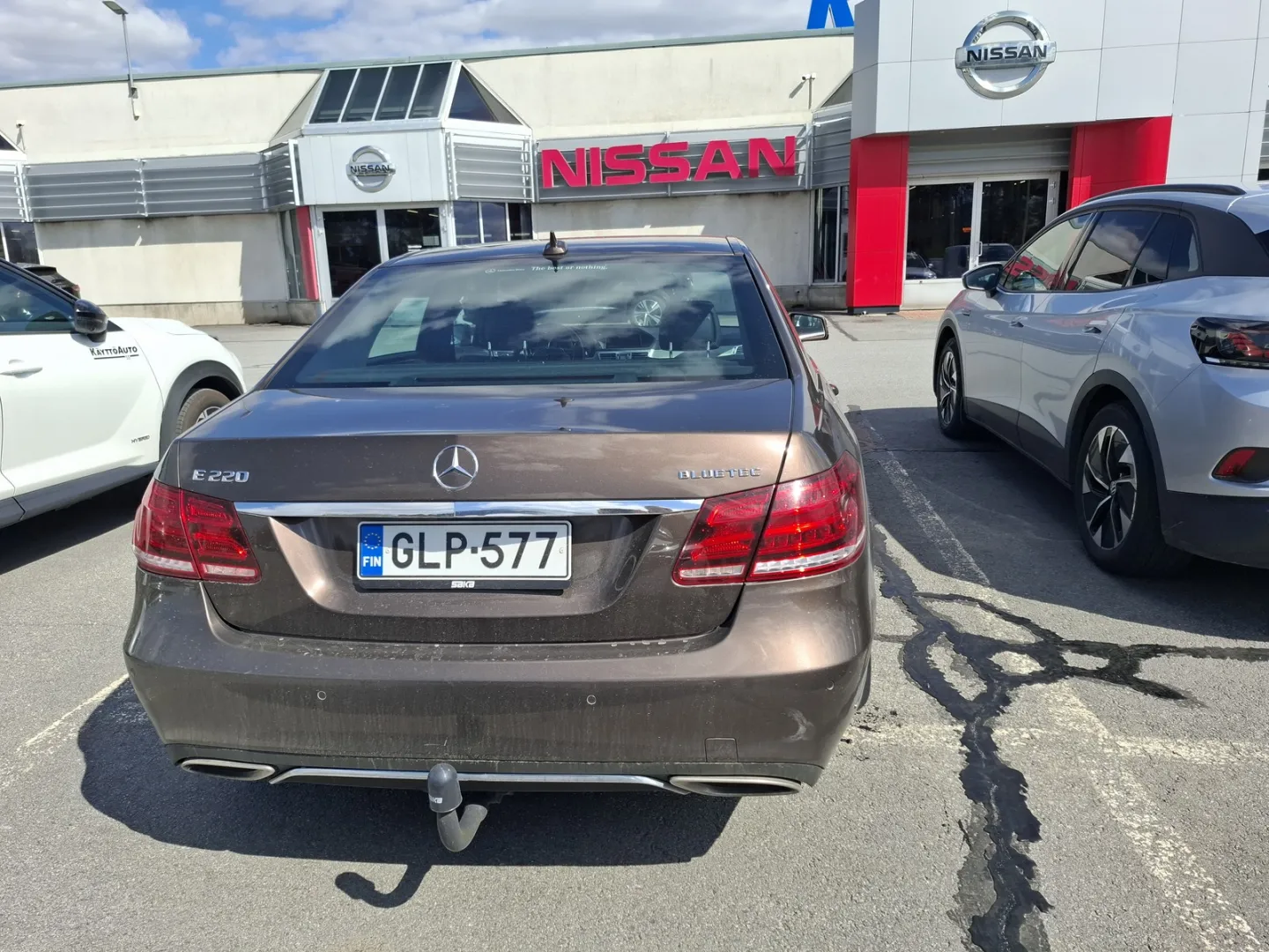MERCEDES-BENZ E GLP-577 carousel image