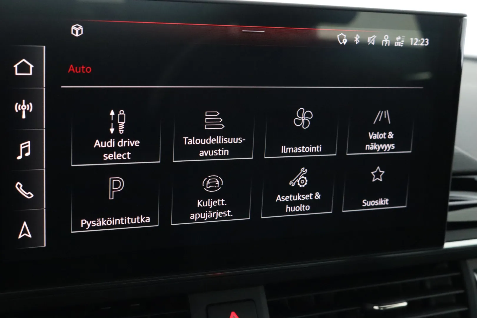 AUDI A4 FOZ-244 carousel image