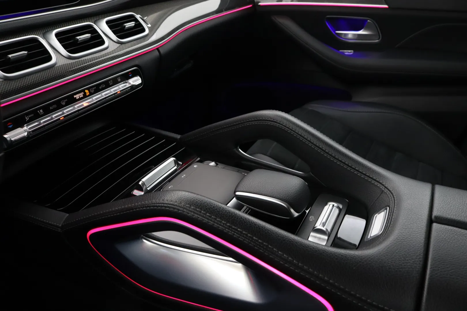 MERCEDES-BENZ GLE OZE-538 carousel image
