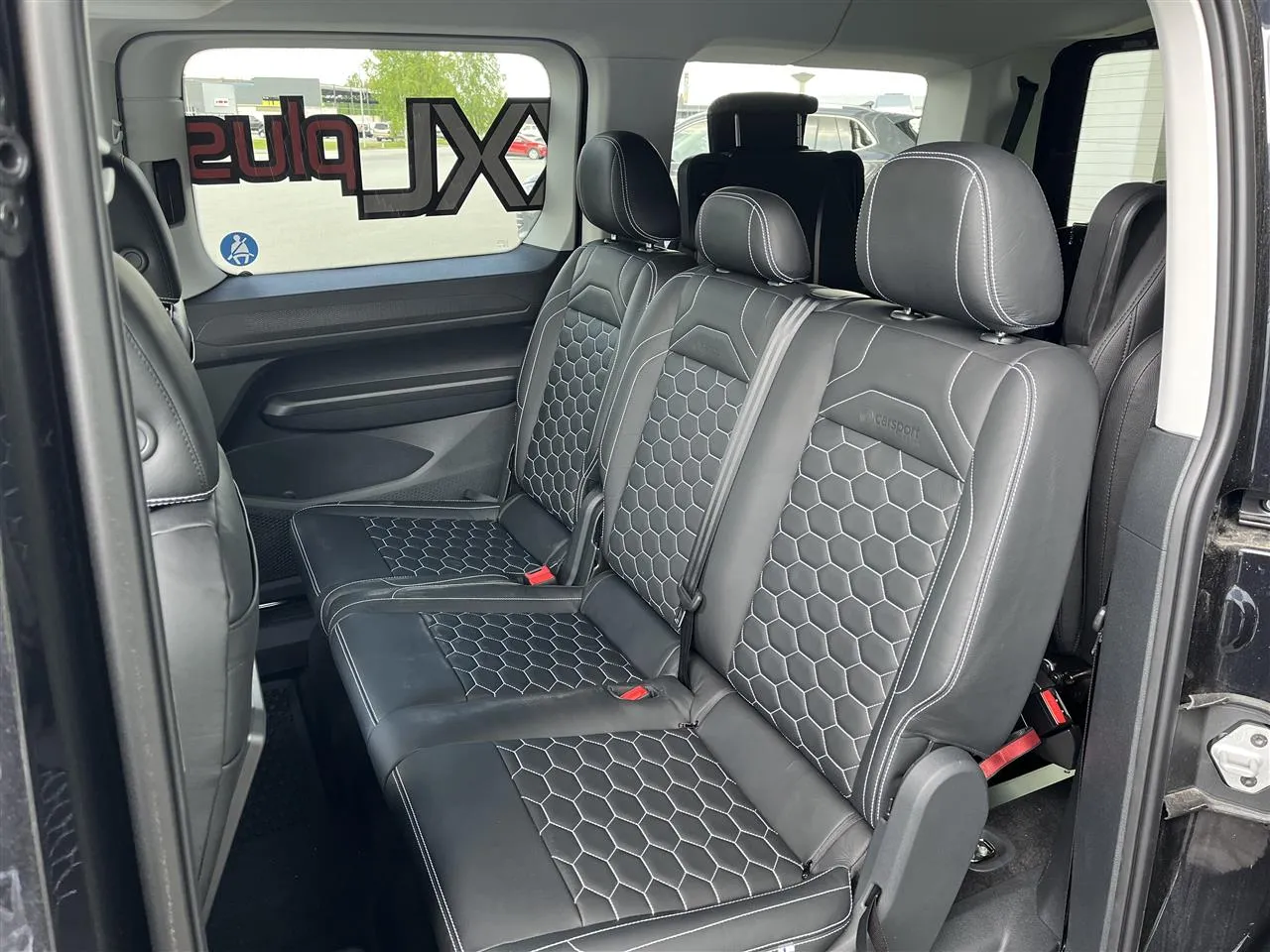 Volkswagen Caddy Maxi 062013 carousel image